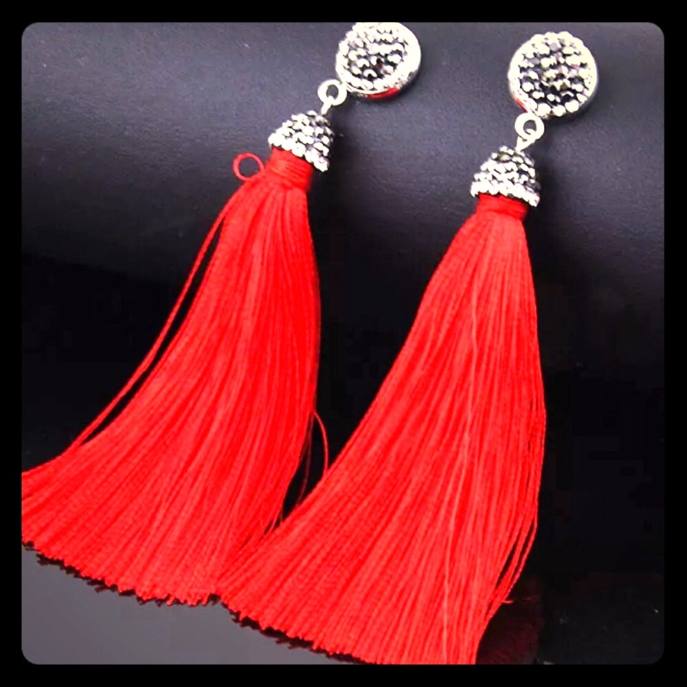 🆕RED SILK TASSELS GYPSY CHÍC EARRINGS